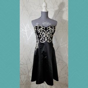 White House Black Market White Ribbon Embroidered Strapless Dress